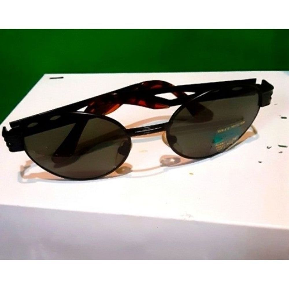 Ladies Black Oval Lens Sunglasses